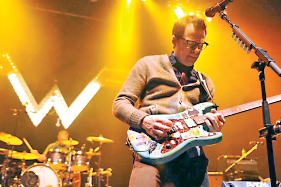 Weezer ignites late comeback