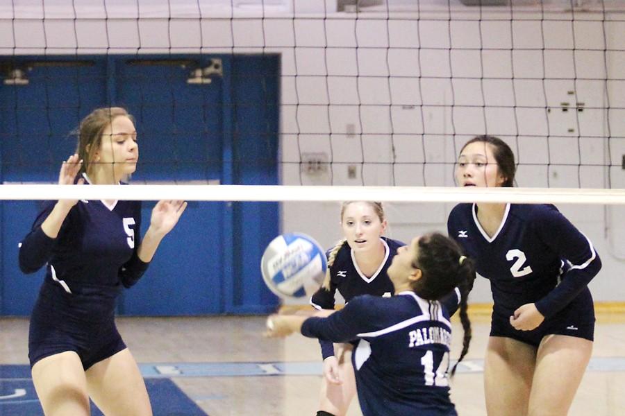 Right setter Amy Palomares (center) fails to dig against a 49er drop shot during
the Comets’ loss to Yuba College in the Gymnasium on Friday.