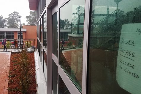 Storm causes power outage throughout East Bay, campus closed